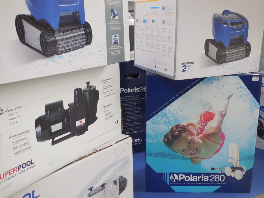 Pompes et robots de nettoyage pour piscine